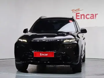 2025 BMW X7 с пробегом 18 347 км