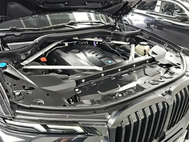 2025 BMW X7 с пробегом 18 347 км