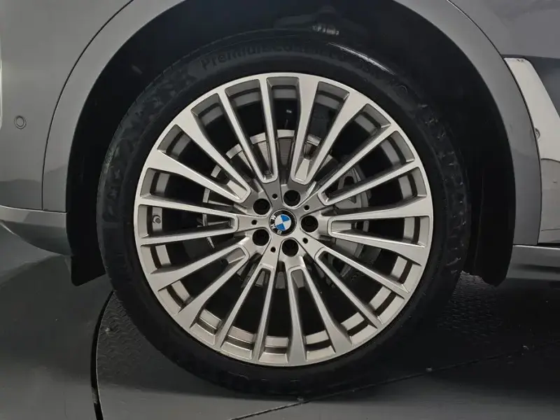 2024 BMW X7 с пробегом 23 859 км