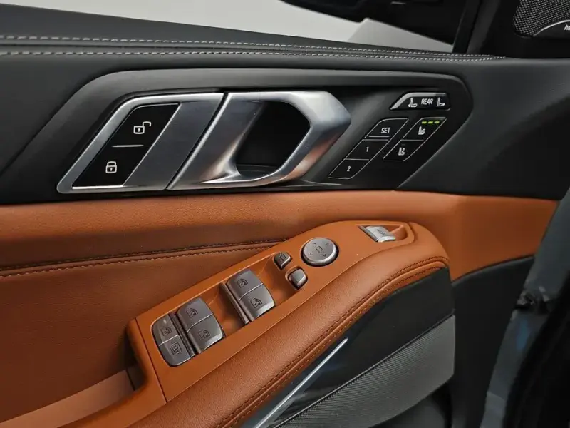 2024 BMW X7 с пробегом 23 859 км