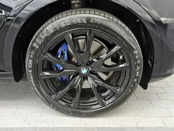 2025 BMW X7 с пробегом 18 347 км