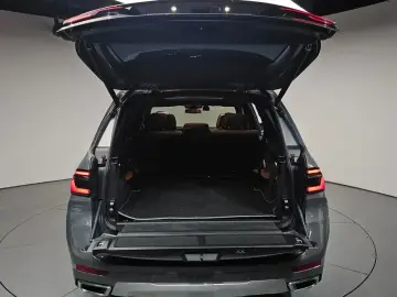 2024 BMW X7 с пробегом 23 859 км