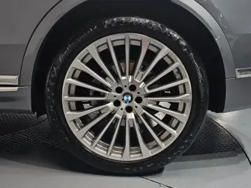 2024 BMW X7 с пробегом 23 859 км
