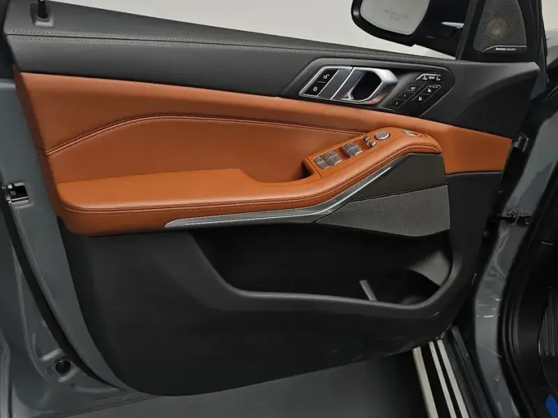 2024 BMW X7 с пробегом 23 859 км