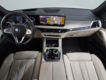2025 BMW X7 с пробегом 7 931 км