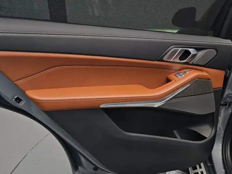 2024 BMW X7 с пробегом 23 859 км
