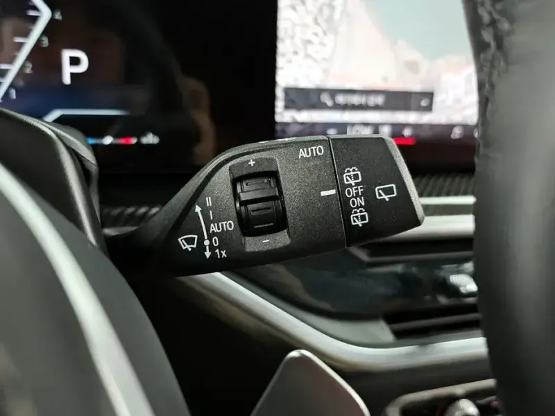 2025 BMW X7 с пробегом 18 347 км