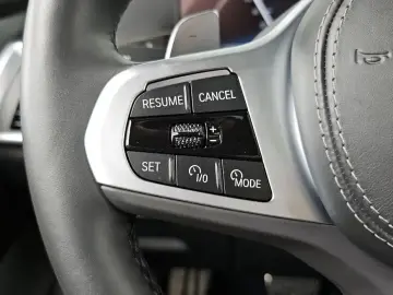 2025 BMW X7 с пробегом 18 347 км