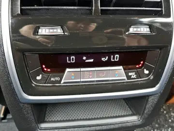 2025 BMW X7 с пробегом 18 347 км