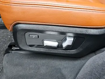 2025 BMW X7 с пробегом 18 347 км