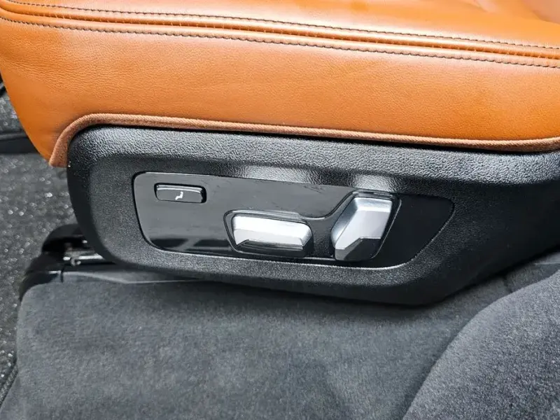 2025 BMW X7 с пробегом 18 347 км