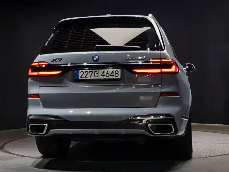 2025 BMW X7 с пробегом 5 087 км