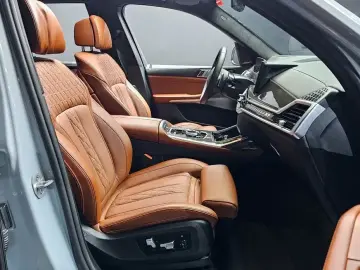2025 BMW X7 с пробегом 5 087 км