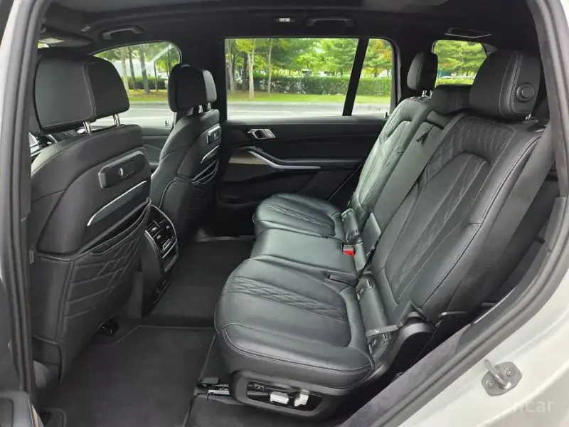 2025 BMW X7 с пробегом 40 100 км