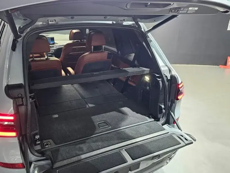2025 BMW X7 с пробегом 5 087 км