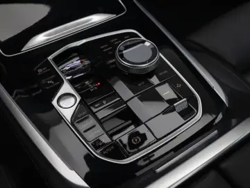 2024 BMW X7 с пробегом 18 557 км