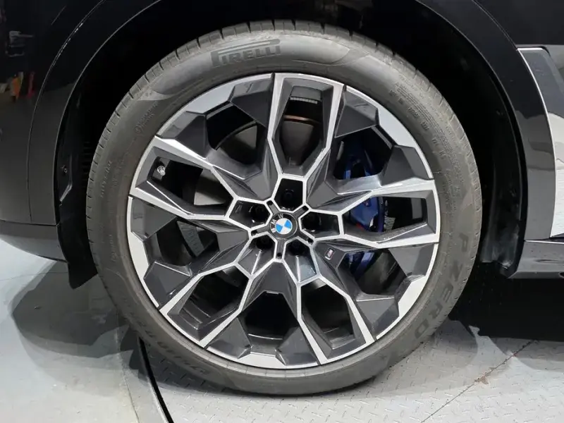 2025 BMW X7 с пробегом 13 184 км