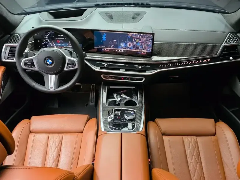 2025 BMW X7 с пробегом 13 184 км