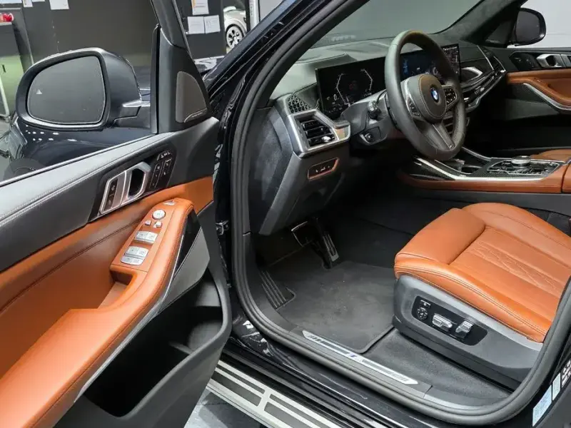 2025 BMW X7 с пробегом 13 184 км