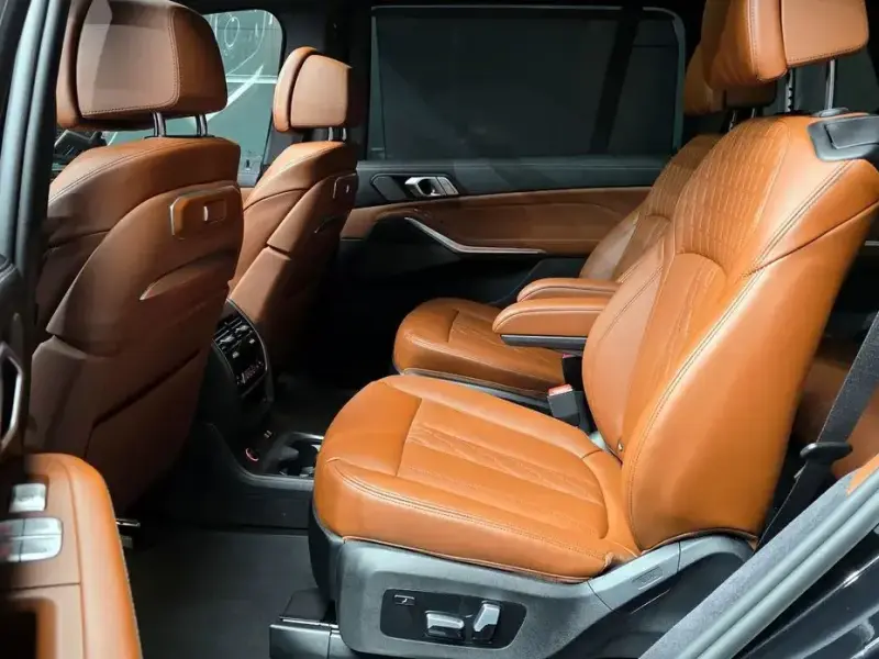 2025 BMW X7 с пробегом 13 184 км