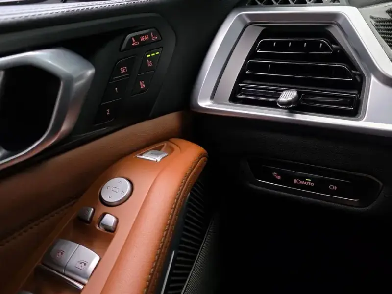 2025 BMW X7 с пробегом 13 184 км