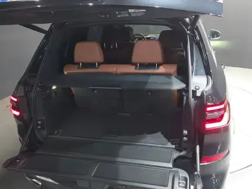 2025 BMW X7 с пробегом 13 184 км