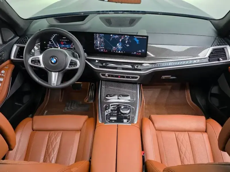 2024 BMW X7 с пробегом 7 935 км