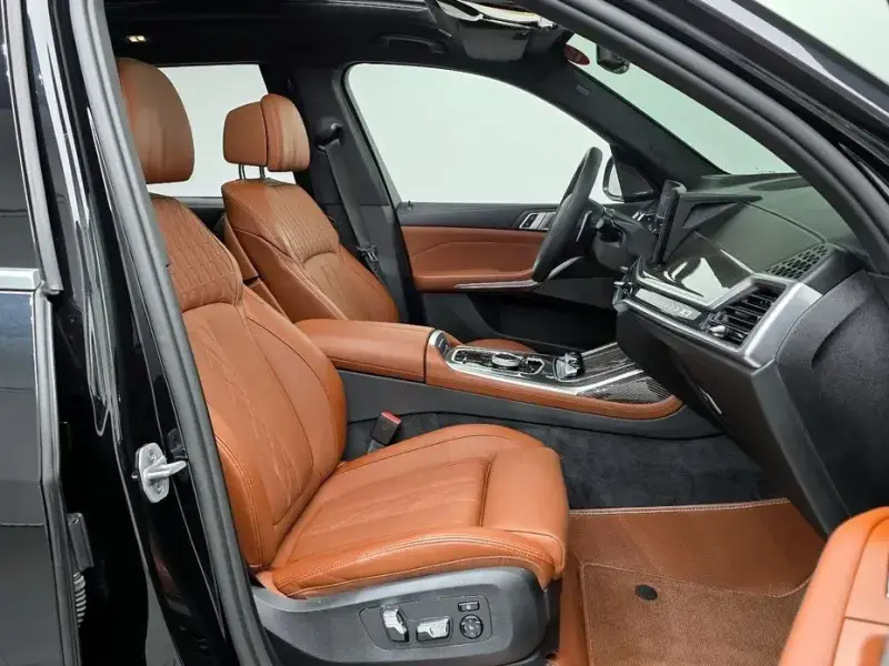 2024 BMW X7 с пробегом 7 935 км