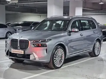 2025 BMW X7 с пробегом 11 760 км