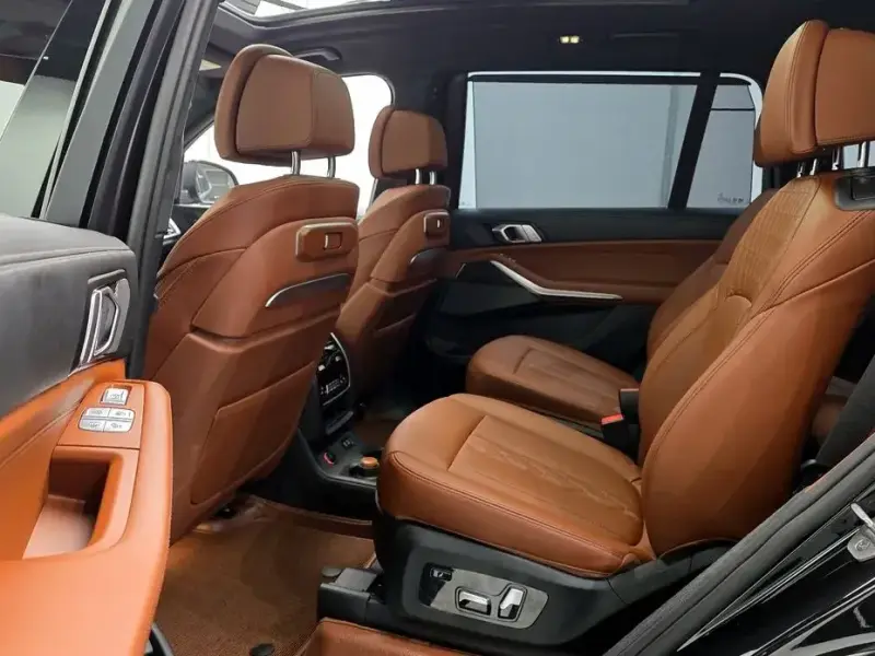2024 BMW X7 с пробегом 7 935 км
