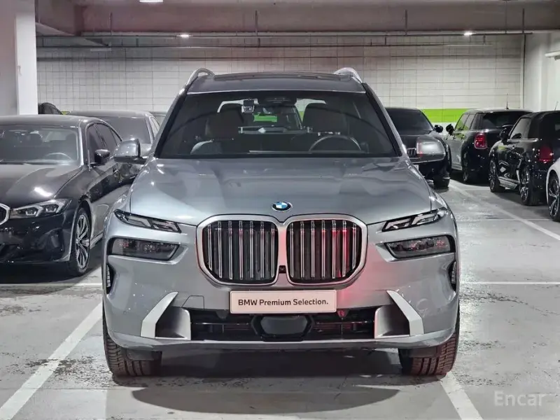 2025 BMW X7 с пробегом 11 760 км
