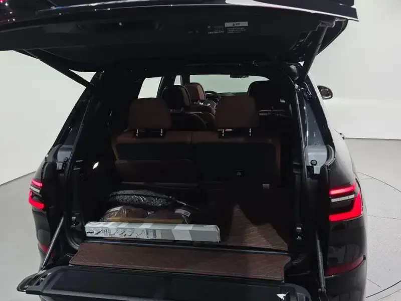 2024 BMW X7 с пробегом 7 935 км