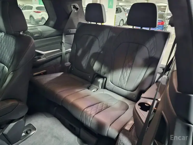 2025 BMW X7 с пробегом 11 760 км