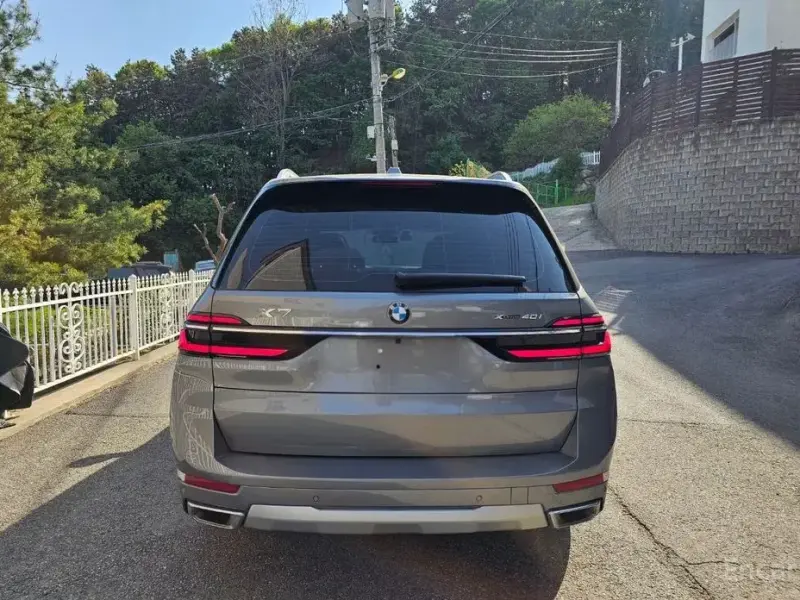 2025 BMW X7 с пробегом 4 550 км