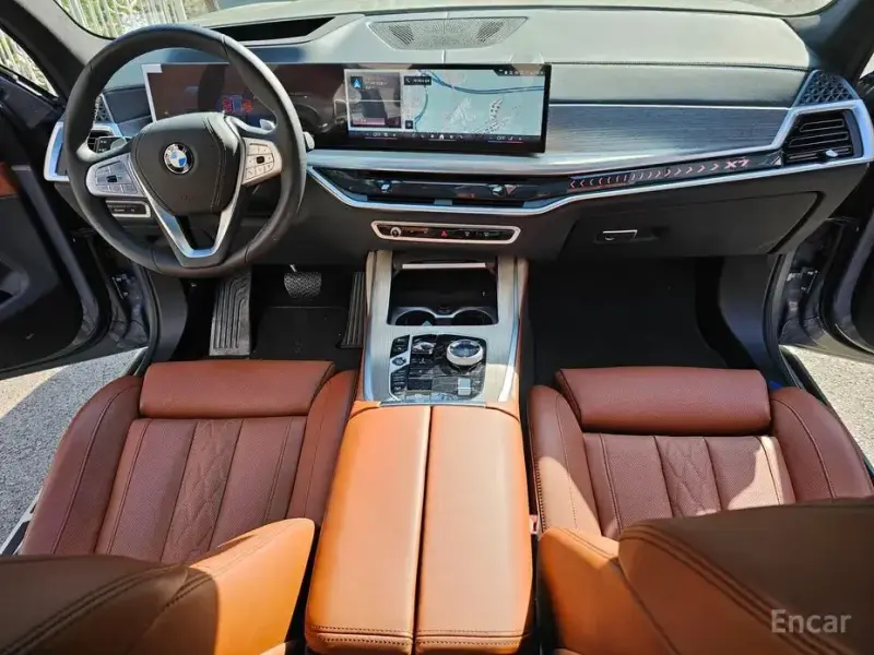 2025 BMW X7 с пробегом 4 550 км