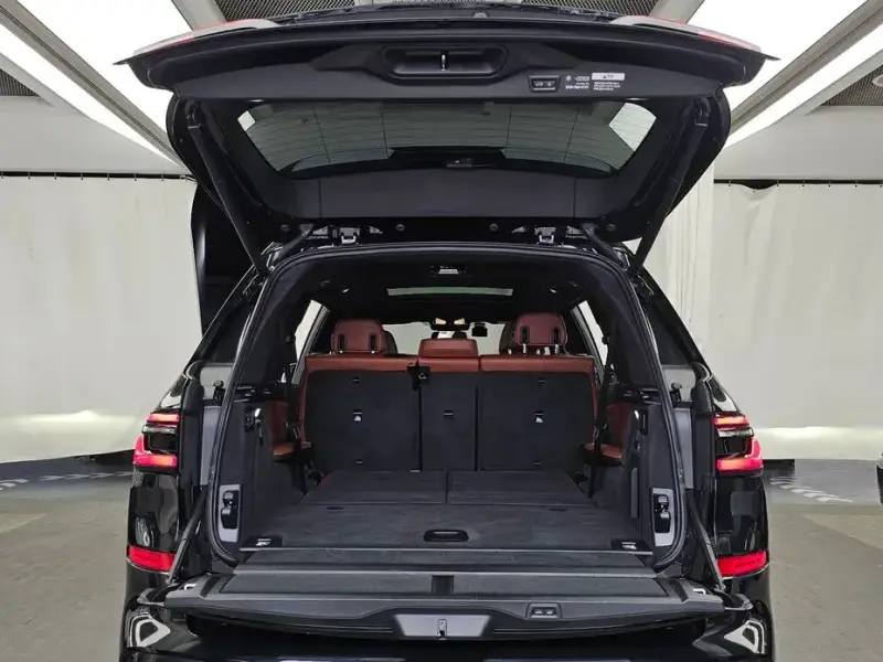 2025 BMW X7 с пробегом 16 542 км