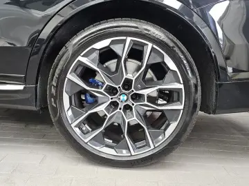 2025 BMW X7 с пробегом 16 542 км