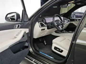 2025 BMW X7 с пробегом 19 508 км