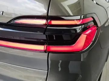 2025 BMW X7 с пробегом 19 508 км