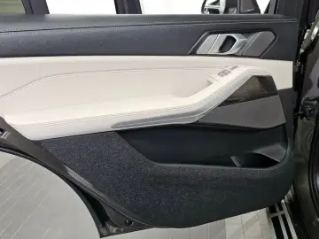 2025 BMW X7 с пробегом 19 508 км