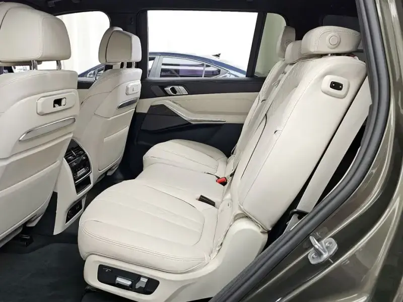 2025 BMW X7 с пробегом 19 508 км