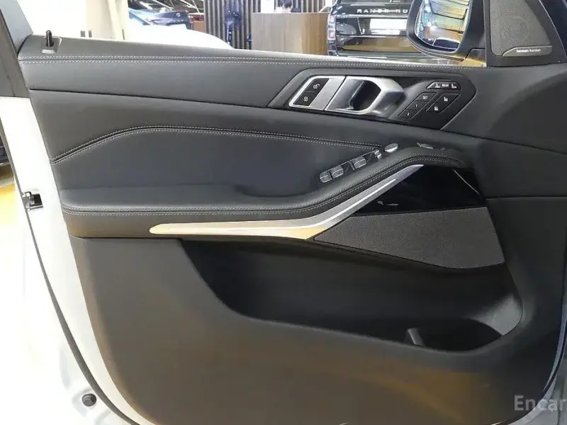2024 BMW X7 с пробегом 34 000 км