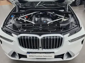 2025 BMW X7 с пробегом 16 306 км