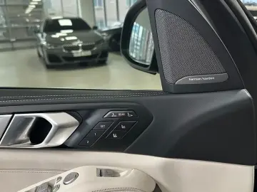 2025 BMW X7 с пробегом 4 282 км