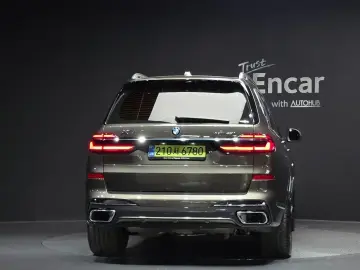 2025 BMW X7 с пробегом 17 746 км