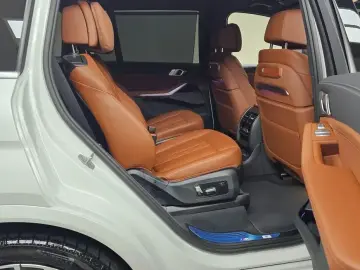 2024 BMW X7 с пробегом 3 902 км