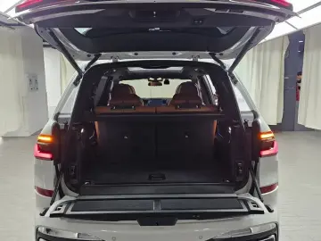 2024 BMW X7 с пробегом 3 902 км