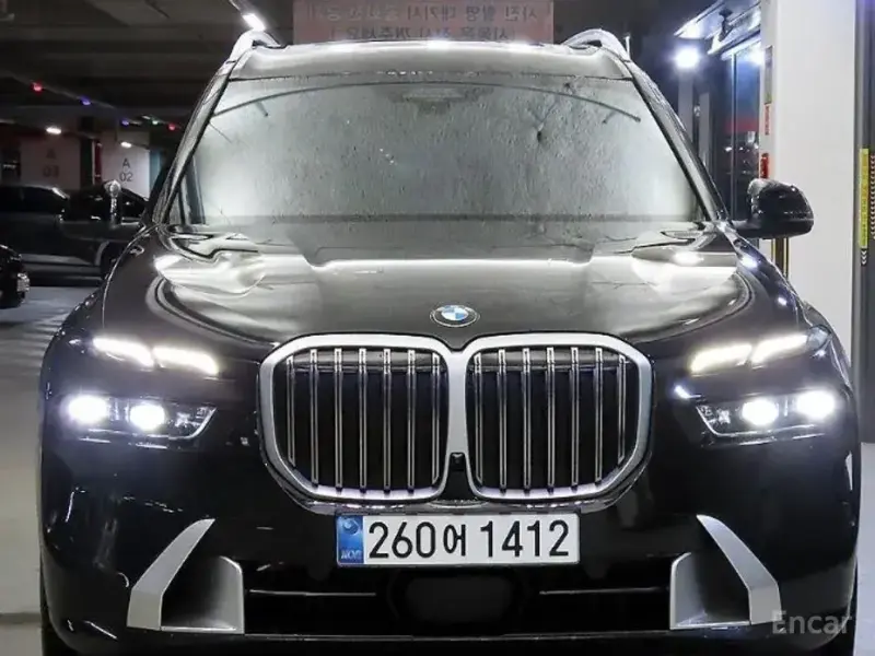 2024 BMW X7 с пробегом 33 001 км