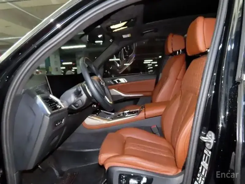 2024 BMW X7 с пробегом 33 001 км