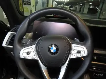 2024 BMW X7 с пробегом 33 001 км